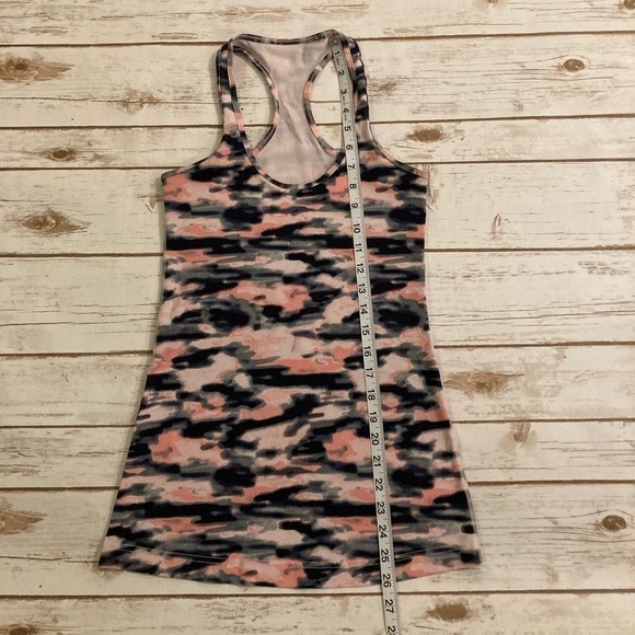 Lululemon Wamo Camo Pink Cool Racerback Tank Top Size 4 - Picture 4 of 10